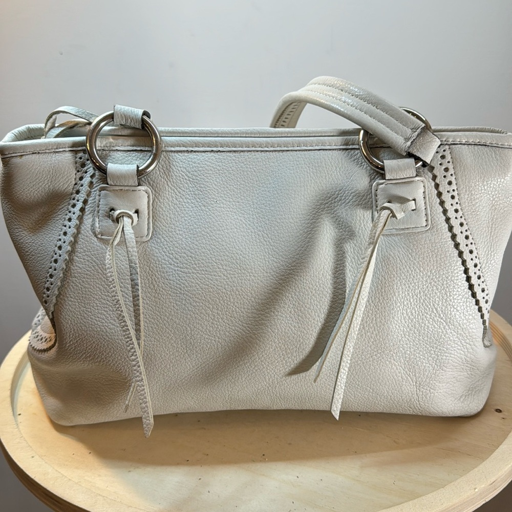 Stone Mountain White Pebble Leather Shoulder Bag